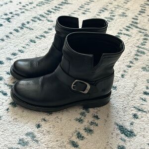 ECU Frye Veronica bootie size 6.5